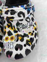 Load image into Gallery viewer, Good Vibes Shoe Charm
