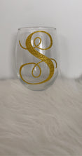 Load image into Gallery viewer, Monogram Wine Glass (Gold Glitter)
